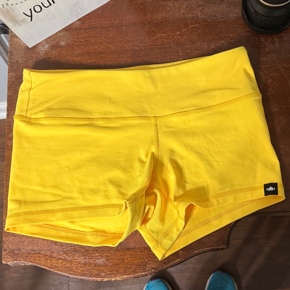 WOD bottom yellow shorts